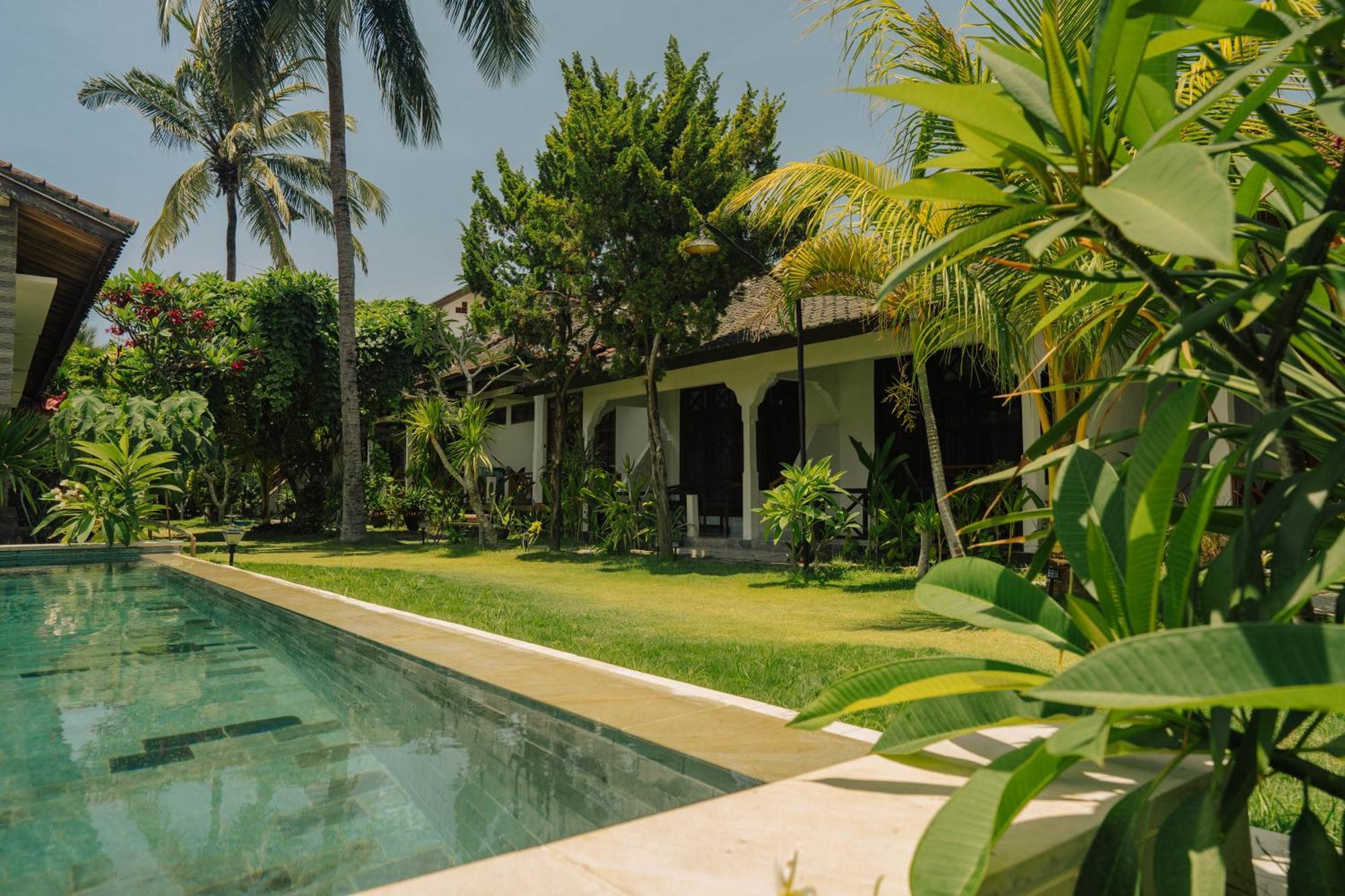 Hotel The Confidential Mandalika Kuta  Exterior foto
